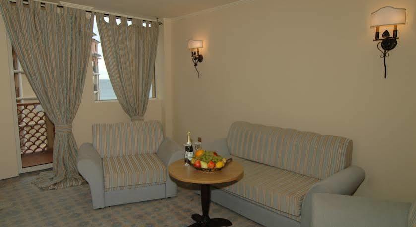 Andalucia Beach Hotel Elenite Luaran gambar
